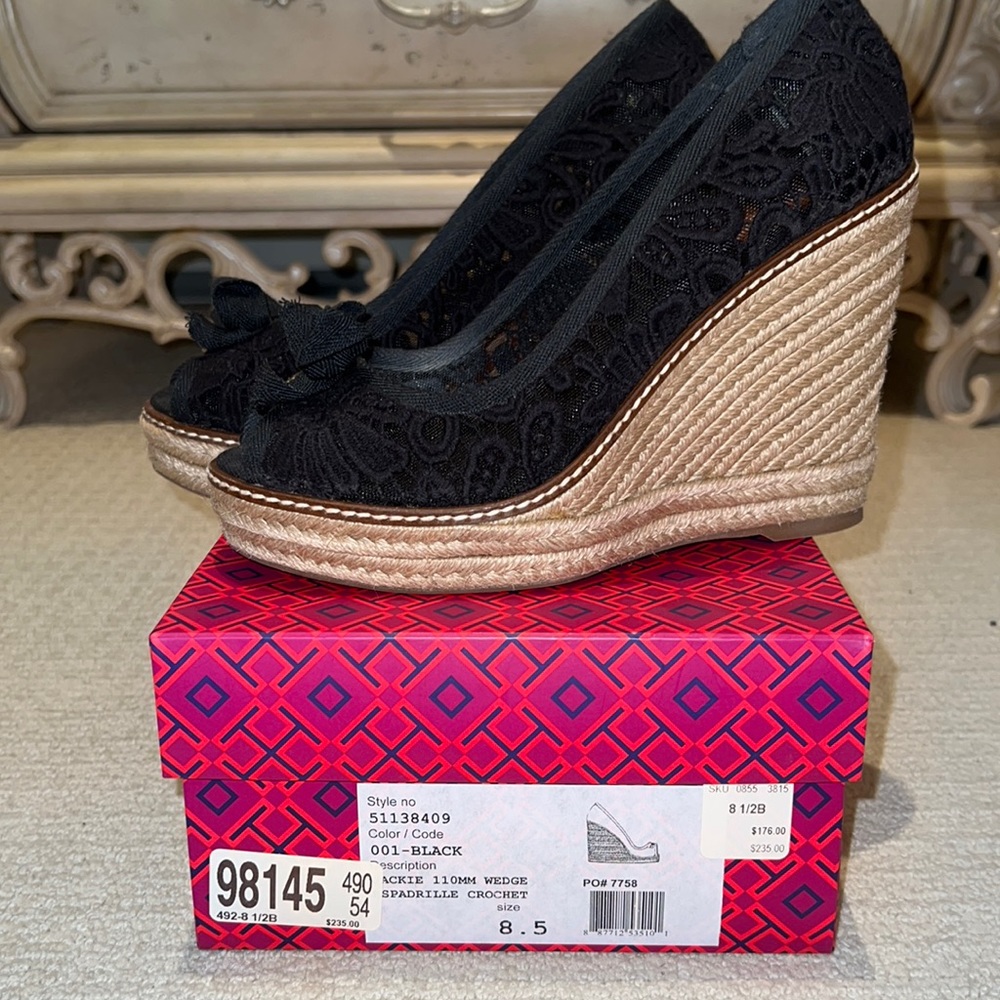TORY BURCH “jackie 110mm wedge espadrille BLACK crochet!” Size 8.5